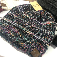 Load image into Gallery viewer, Diagonal Stitch Beanie