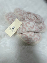 Load image into Gallery viewer, Sherpa Criss-Cross Slippers