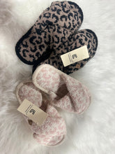 Load image into Gallery viewer, Sherpa Criss-Cross Slippers