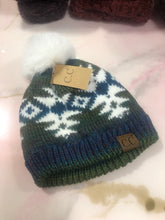 Load image into Gallery viewer, Ombre Aztec CC Beanie
