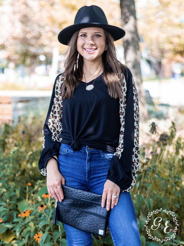 Leopard V-neck top with balloon sleeves